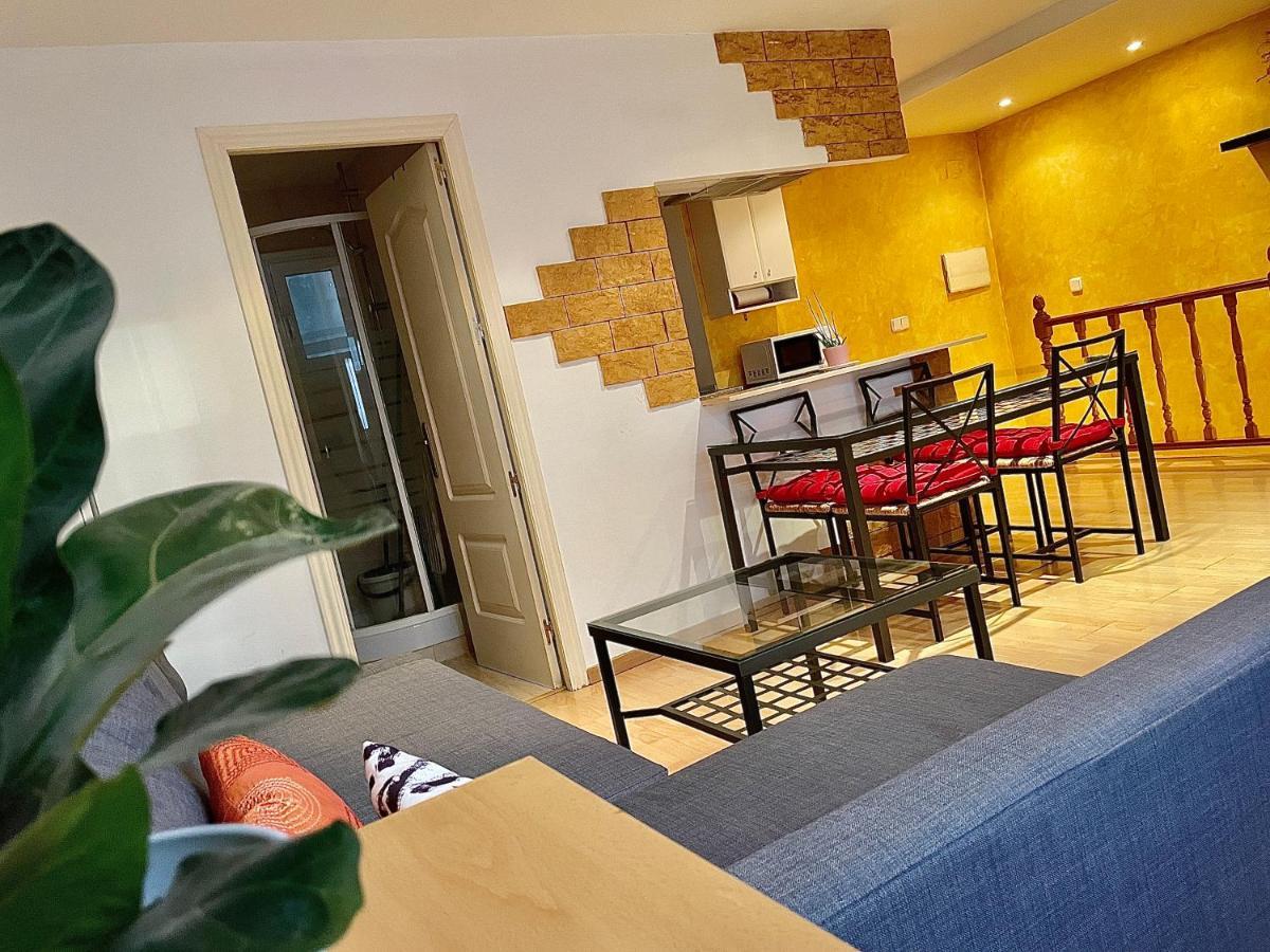 Acogedor Duplex Barrio Del Pilar Appartement Madrid Buitenkant foto